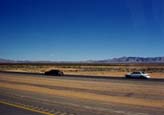 砂漠の中の高速１５号線